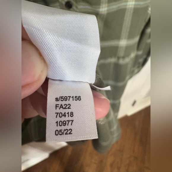 LOFT Olive Green Plaid Tiered Shirtdress | Size Large Petite | Fall-Ready Flowy - Picture 13 of 13